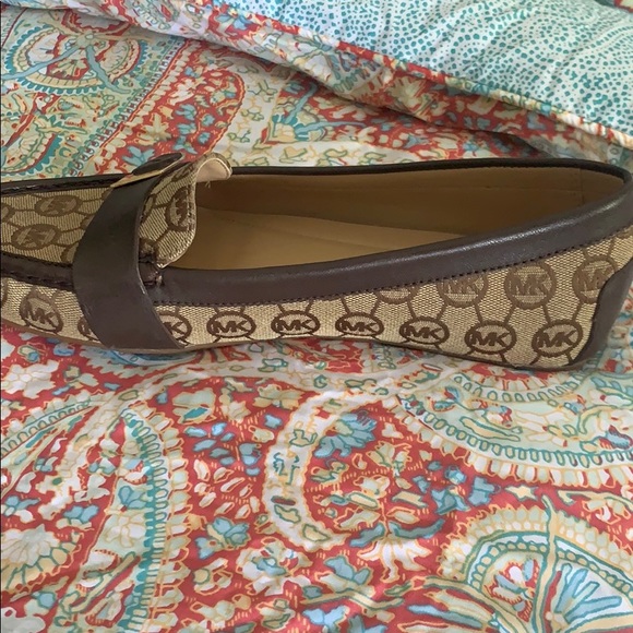 MK FLATS - Picture 2 of 3